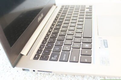 How to Add a Laser Printer to a Home Network