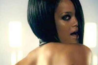 Models, singers grace unique exhibit in New York