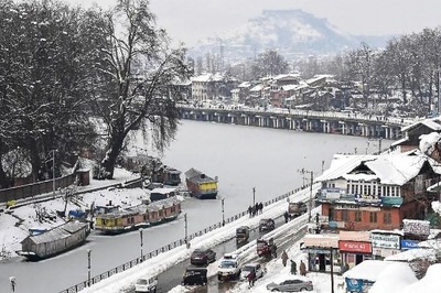 J&K Reels Under Intense Cold Wave as Srinagar Sees -7.6 Degree Celsius Min Temp