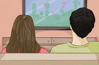 How to Braid a Woman's Hair on a Date