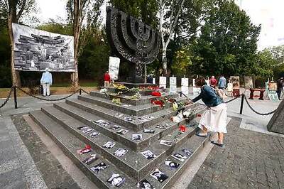 Ukraine Marks 79th Anniversary Of The Babi Yar Massacre