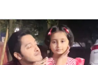 Pune Cop Croons Marathi Version of Puspha's Hit Song Srivalli; See Viral Video