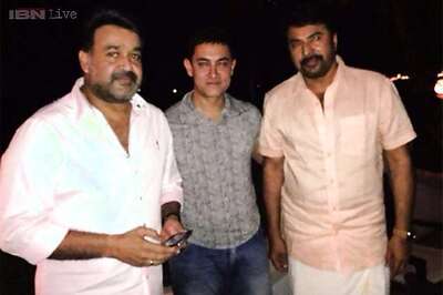 Snapshot: Aamir Khan dines with Southern superstars Mohanlal and Mammootty