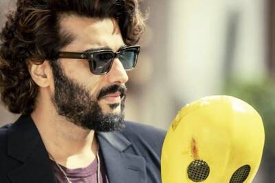 Arjun Kapoor Teases Ek Villain Returns In Paris, Asks Fans To Brace Themselves For 'Epic Villainy'