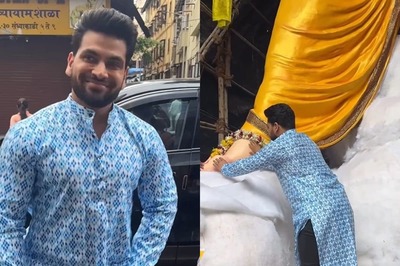 Shiv Thakare Slips Into Ethnic Wear, Offers Prayers At Ganpati Temple; Watch