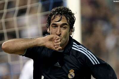 Real Madrid legend Raul joins Schalke