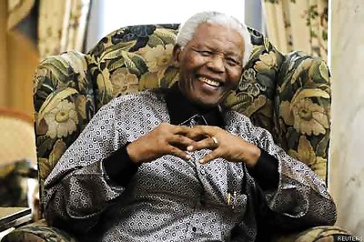 Doctors advised family to unplug Nelson Mandela's life support