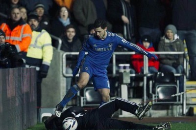Eden Hazard Meets Swansea Ball Boy He Kicked 11 Years Ago And They're All Smiles