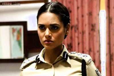 'Chakravyuh' was too heavy a film for the audience: Esha Gupta