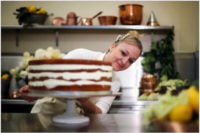 Harry and Meghan's Wedding Cake Will Break with Tradition, Says Royal Baker