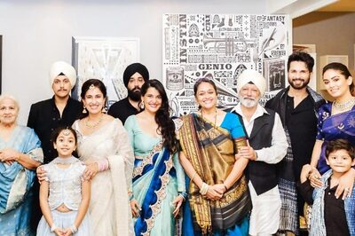 Shahid Kapoor, Mira Rajput Pose Together With Whole Family At Ruhaan-Manukriti's Wedding; Photo