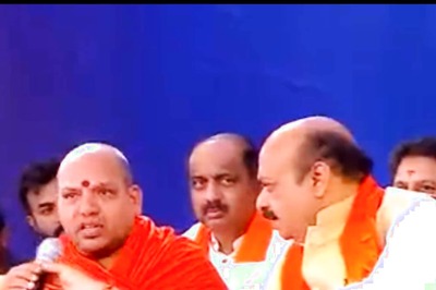 'Not Just Assurances...': Karnataka CM Takes Mic From Seer, Responds to Criticism on Civic Issues | WATCH