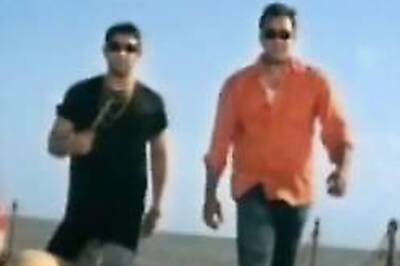 Liquor vend staff to see Lage Raho