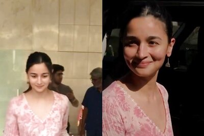 Alia Bhatt Glows In Pink Ethnic Wear As She Steps Out Without Makeup, Fans Call Her Pretty; Watch