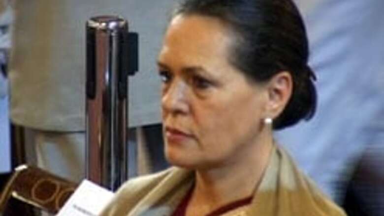 Sonia likely to unveil future plans on nuke deal today