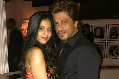 Shah Rukh Khan Gets Kiss from Daughter Suhana Khan in Her Adorable Birthday Post; See Pic