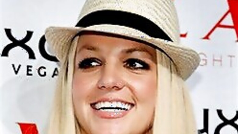 Spears splits with Ghalib, gets restraining order