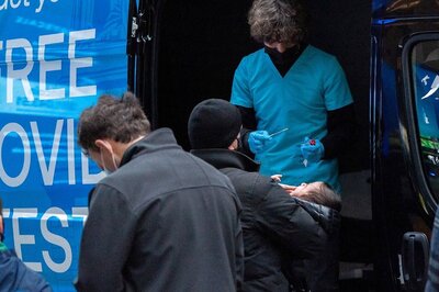 US Records Highest-ever Daily Number of Covid Cases As Omicron Spreads