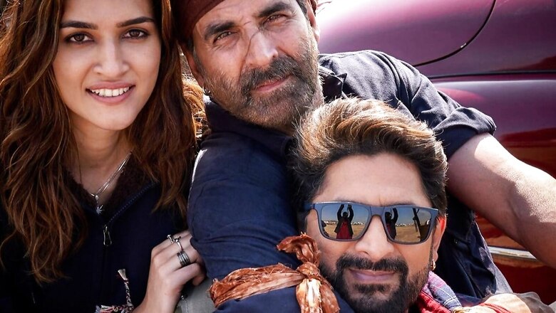 Arshad Warsi Laughs When Bachchhan Paandey Is Called a ‘Success’, Tells Reporter ‘Don’t Lie’