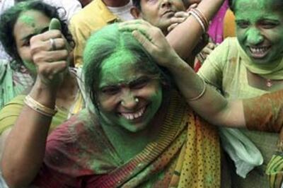 Fan marries to celebrate Satabdi's poll victory