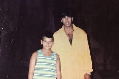 You Won't Believe Who This Child With Akshay Kumar Is!