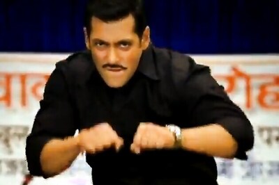 Dabangg 2: Watch the 'Pandey Jee Seeti' song