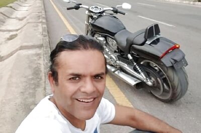 Pakistani News Anchor's Show Banned for 60 Days after Cabinet Minister Displays Army Boot on TV