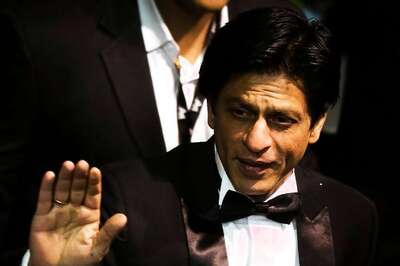 Shah Rukh Khan Was Wearing 'Nose Tape' For Few Days After Accident In US, Claims Onlooker From Set