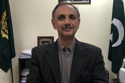 Pakistan: Imran Khan's PTI Nominates Party General Secretary Omar Ayub as PM Candidate