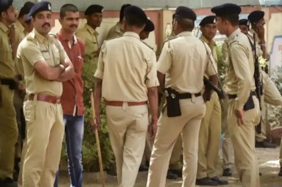 UP Block Panchayat Polls: Police Officer Tells Senior He Has Been Slapped, Video Goes Viral