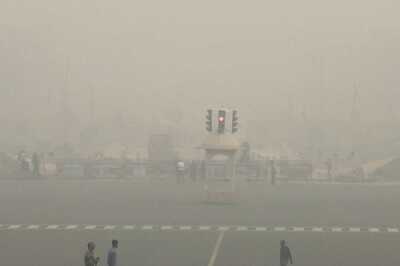 Delhi Air Quality Remains 'Very Poor'; Minimum Temp 10.9 Deg C