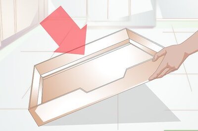 How to Make a Den for a Mother Dog and Her Puppies