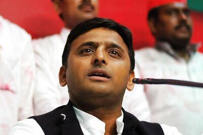 Akhilesh Yadav Meets PM Modi, Presses for More Funds to Cooperative Banks