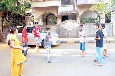 Mumbai: Two hours in jail for a game of cricket