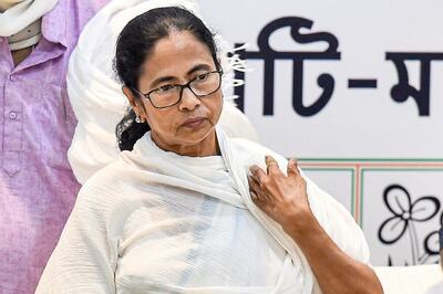 Headache for Mamata Banerjee as Influential Cleric Abbas Siddiqui Enters Poll Fray for 2021