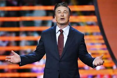 '30 Rock' star Alec Baldwin expecting child with new wife