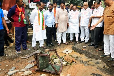 Politicking Over Potholes: BJP Turning up the Heat on 'Helpless' Congress Govt in Karnataka