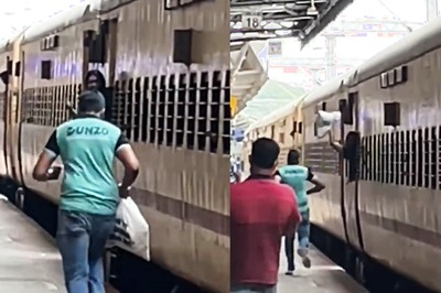 DDLJ 2? Dunzo Delivery Executive Delivers Package to Customer On Train Just in Time