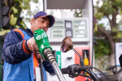 Petrol, Diesel Prices Remain Unchanged for Over a Week. Know the Rates