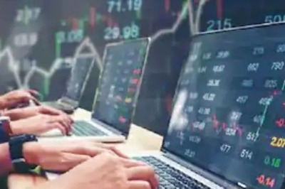 Sensex Slumps Over 400 Points in Early Trade; Nifty Slips Below 16,500