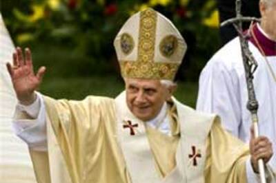 Thousands Gather in Krakow to see Pope