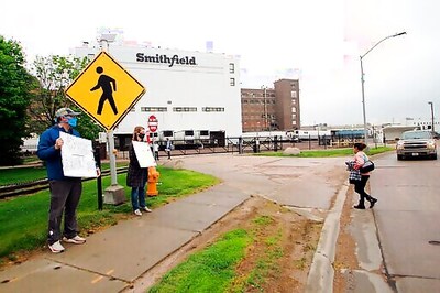 Meat, Farm Workers To Get $600 Grants In New $700M Aid Plan