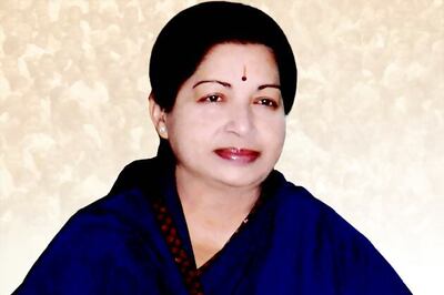 Jaya blames UPA's 'wrong' economic policies for price rise