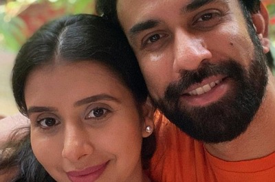 Charu Asopa-Rajeev Sen Pose For A Happy Selfie After She Filed Divorce, Spark Reconciliation Rumours