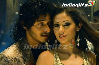 'Aa Roju' combines sensual with the supernatural