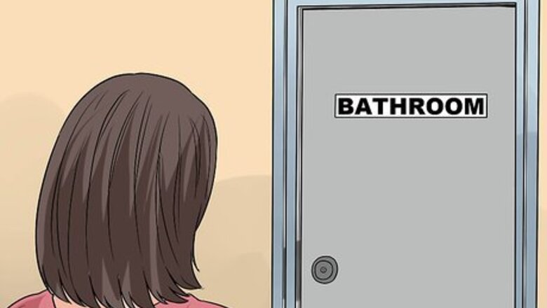 How to Put in Soft Contacts