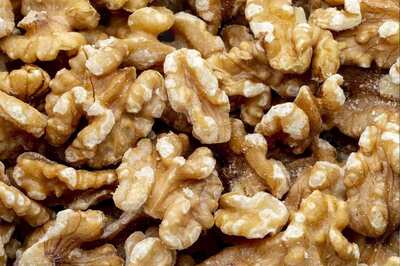 Why You Should Eat Walnuts On An Empty Stomach