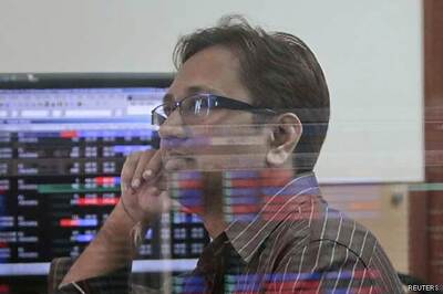 Sensex ends up 146 pts on telecom, OMCs rally