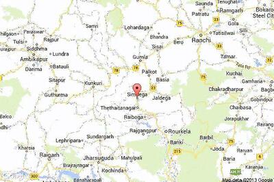 Maoists plant a bomb at petrol pump in Simdega, torch vehicle