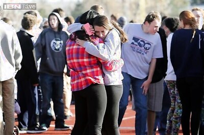 US: Student gunman wounds 2 classmates in Colorado school